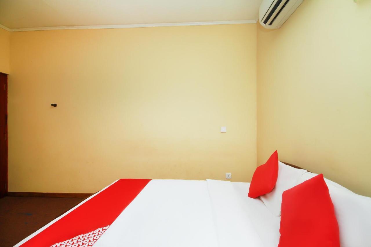Chinese Lotus Luxapathiya - Shanghai Hotel Moratuwa Habitación foto