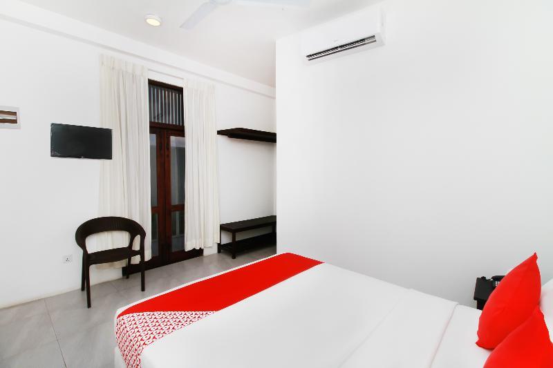 Chinese Lotus Luxapathiya - Shanghai Hotel Moratuwa Exterior foto